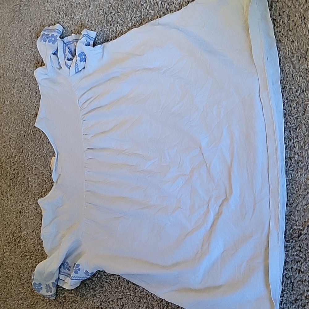 Keep in Touch, Prairie style top, Size Small, white & blue - Picture 5 of 6